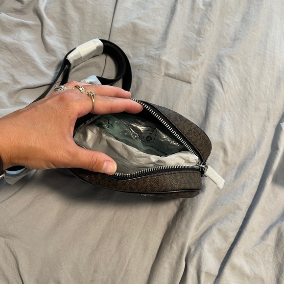 Michael kors jet set travel purse - Picture 4 of 5